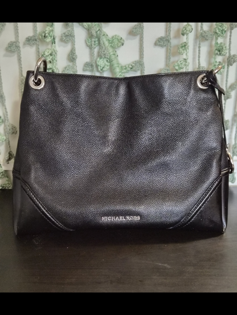 MICHAEL KORS Black Leather Shoulder Bag